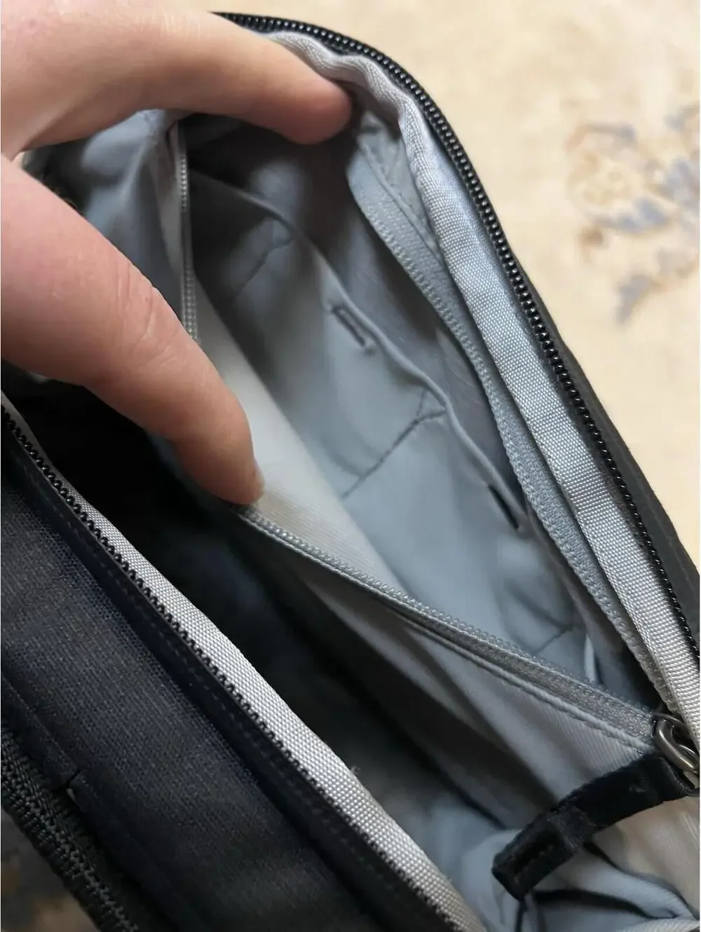 Peak Design Everyday Sling 6L Black Nylon Camera Bag KEI Realty NO Dividers
